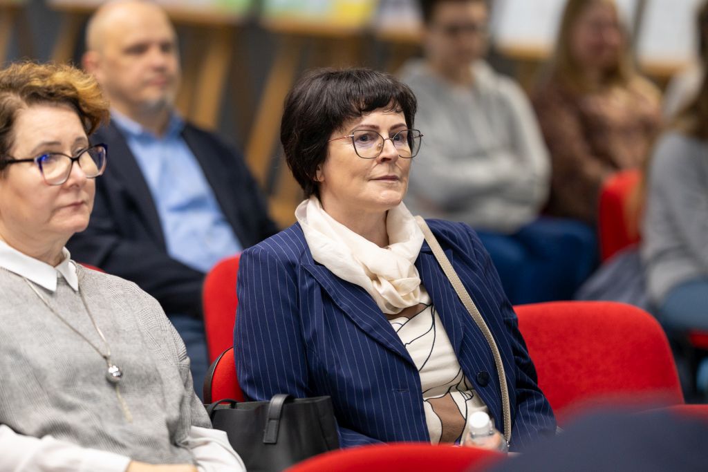 Herbert odczytujący – Herbert odczytywany. Zdjęcia z konferencji