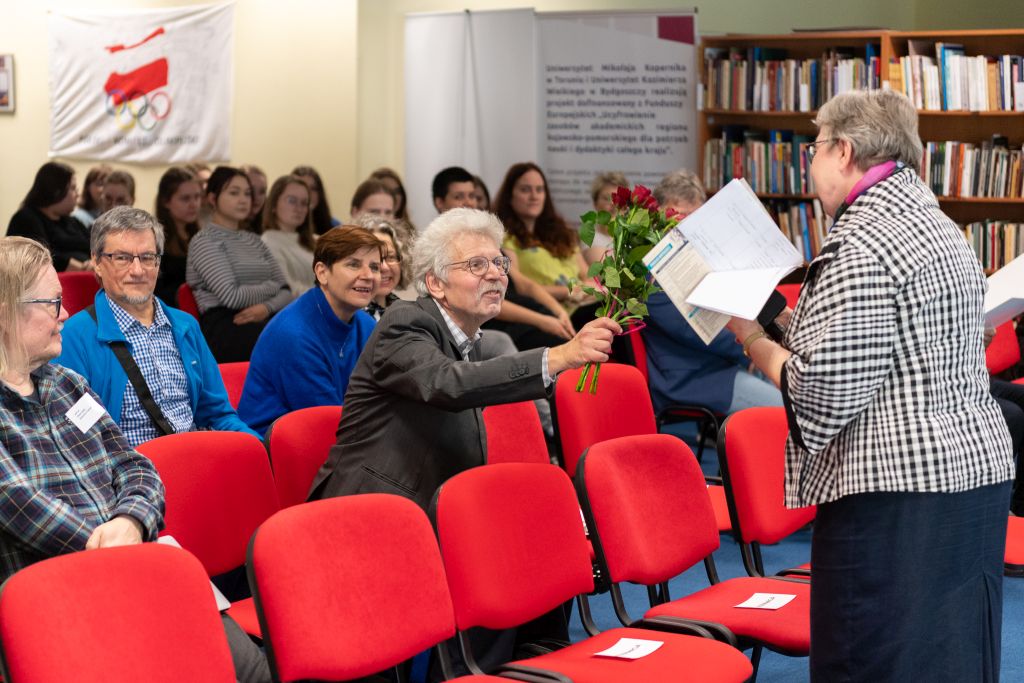 Herbert odczytujący – Herbert odczytywany. Zdjęcia z konferencji